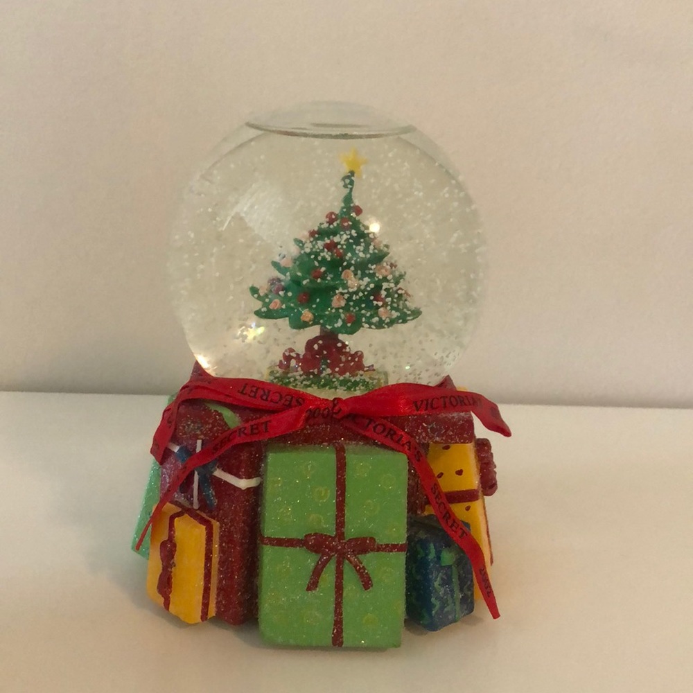 Victoria Secret Snow Globe